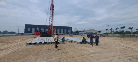 ตอกเสาเข็มพระราม2